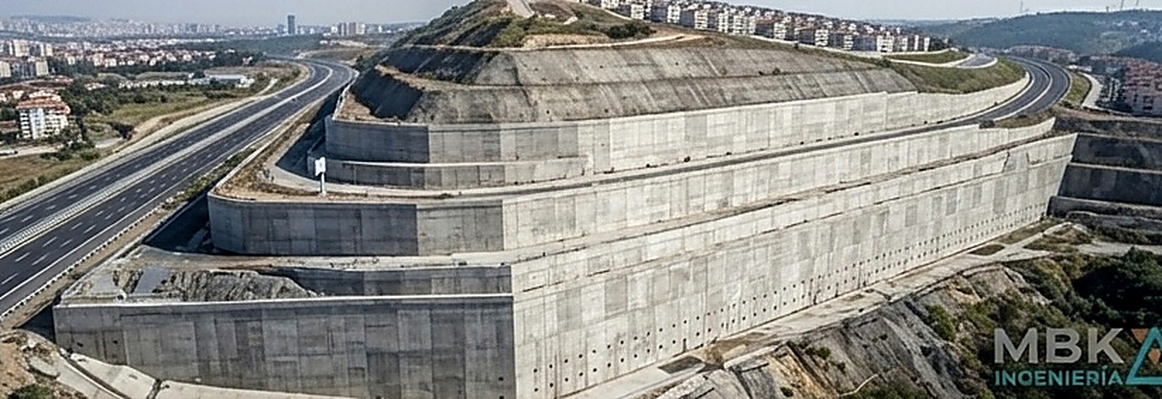 Muros Gravitacionales de Contención